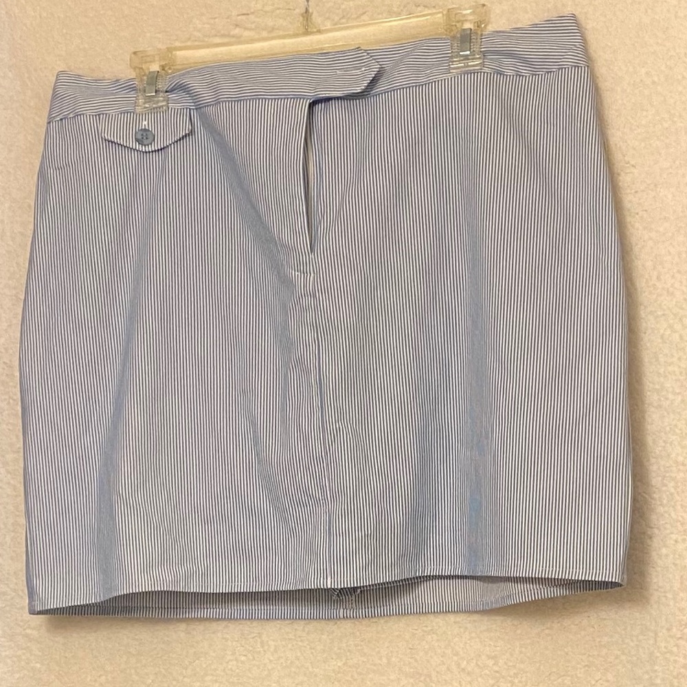 BRIGGS NEW YORK SKORTS